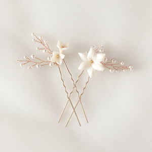 
            
                Charger l&amp;#39;image dans la galerie, JASMINE HAIR PINS | Dainty Floral Bridal Hair Pins with Crystals &amp;amp; Pearls
            
        