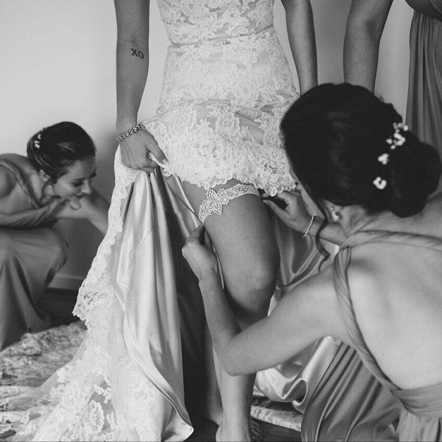 
            
                Charger l&amp;#39;image dans la galerie, KENNA | Tiffany Blue Lace Wedding Garter Set with Crystals
            
        