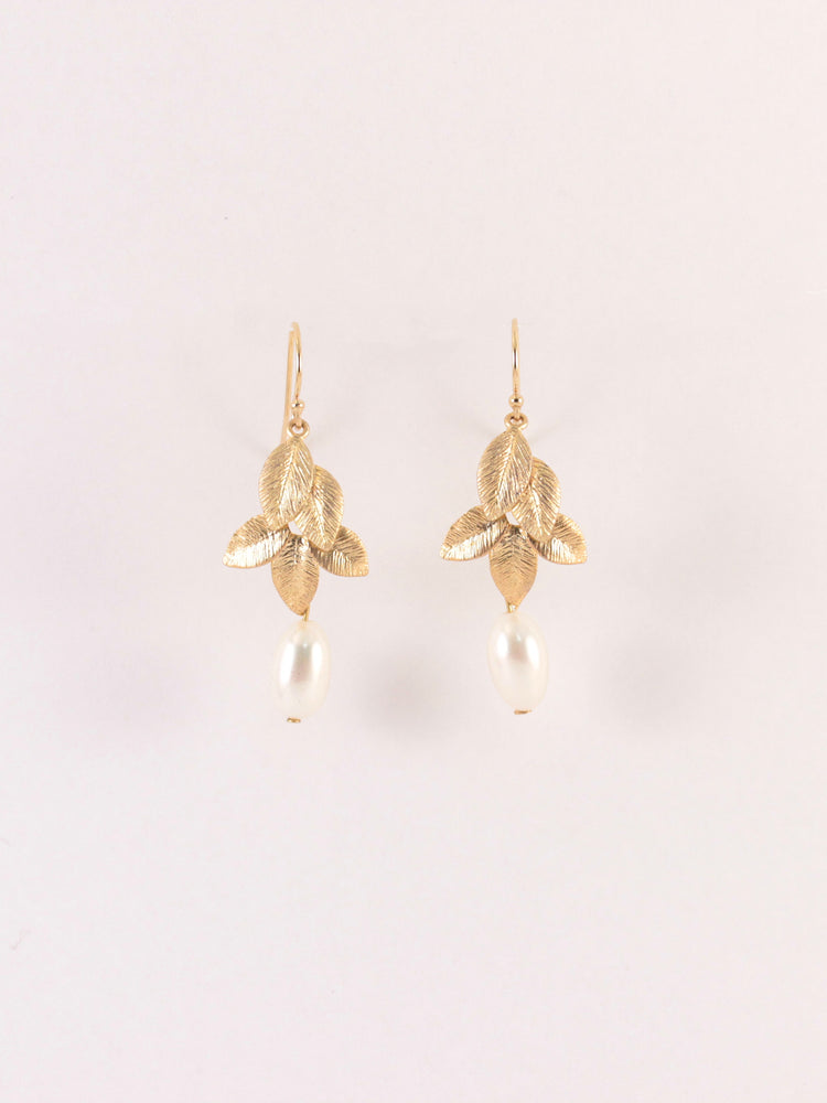 
            
                Load image into Gallery viewer, GAELA | Silver leaf wedding drop earrings with natural freshwater pearls
            
        