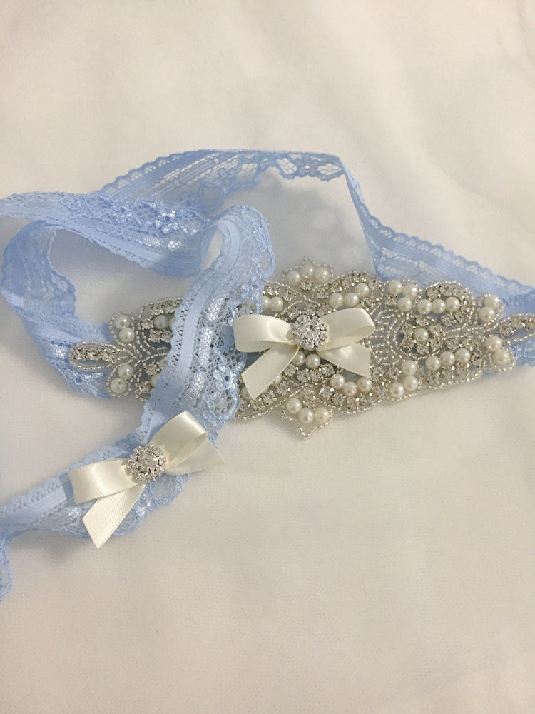 
            
                Load image into Gallery viewer, ELISABETH II |  Blue Lace Wedding Garters with Crystals and Pearls - Something Blue Bridal
            
        