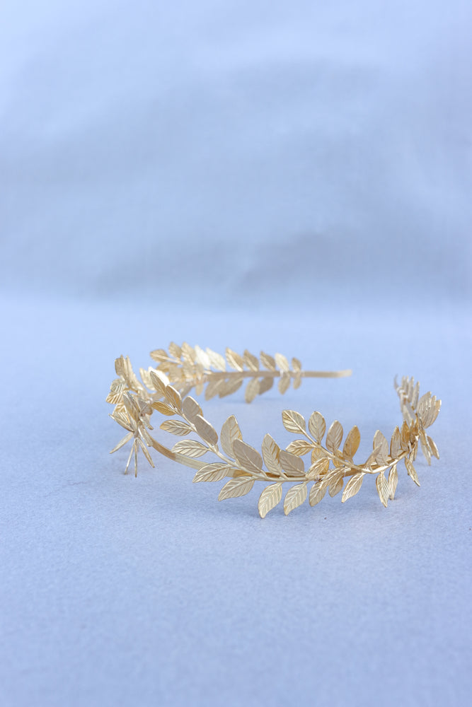 laurel leaf gold bridal crown for wedding