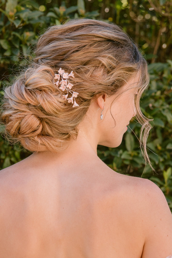 MEGHAN | Simple and minimalist bridal hair pins with light pink of white flowers